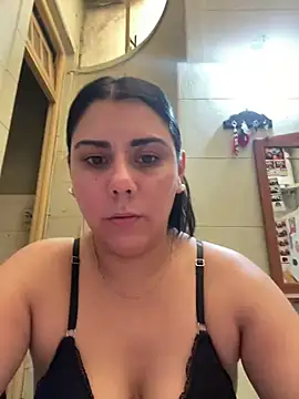 Snapshot of anita1825 chatting on January 15, 2026, 3:27 pm anita1825 online show from January 15, 2026, 3:27 pm