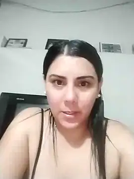 Snapshot of anita1825 chatting on January 16, 2026, 4:49 am anita1825 online show from January 16, 2026, 4:49 am