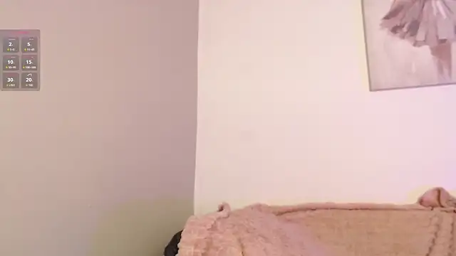 chloe peach  online show from March 16, 2026, 12:31 pm