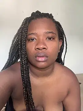 chanellmontes3 online show from May 4, 2026, 4:47 pm