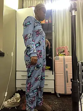 NaughtyShawdy online show from May 19, 2026, 8:53 am