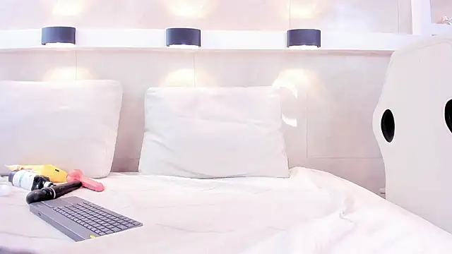 amber ryan online show from March 13, 2026, 7:20 pm