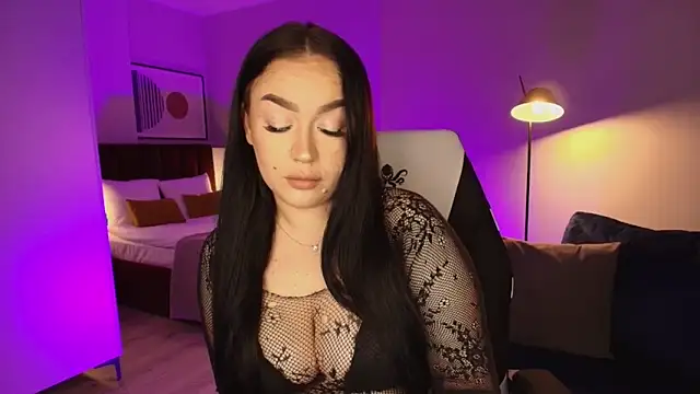 tinafox  online show from January 19, 2026, 8:07 am