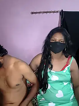 Snapshot of hotcopuleandsweet chatting on April 9, 2026, 4:23 pm hotcopuleandsweet online show from April 9, 2026, 4:23 pm