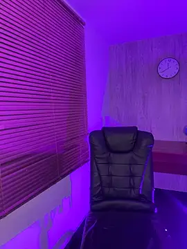 Snapshot of elodie_rouge chatting on February 12, 2026, 4:40 am elodie rouge online show from February 12, 2026, 4:40 am