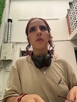 Snapshot of elodie_rouge chatting on March 21, 2026, 2:31 pm elodie rouge online show from March 21, 2026, 2:31 pm