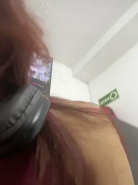 Snapshot of elodie_rouge chatting on July 18, 2026, 12:20 pm elodie rouge online show from July 18, 2026, 12:20 pm