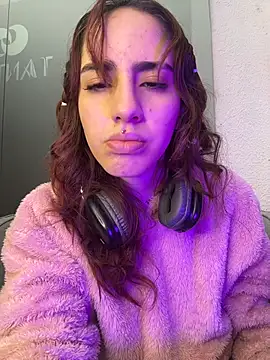 Snapshot of elodie_rouge chatting on July 29, 2026, 11:41 am elodie rouge online show from July 29, 2026, 11:41 am