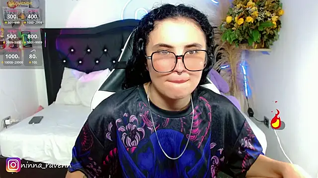 AriaDark online show from April 24, 2026, 10:12 pm