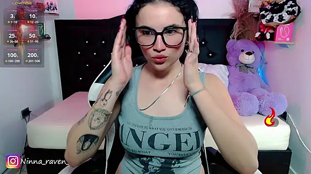 AriaDark online show from June 20, 2026, 12:03 am
