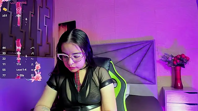 Snapshot of valeri_sotoo chatting on February 14, 2026, 1:19 pm valeri sotoo online show from February 14, 2026, 1:19 pm