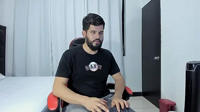 LucasBeaumont online show from February 4, 2026, 7:14 am