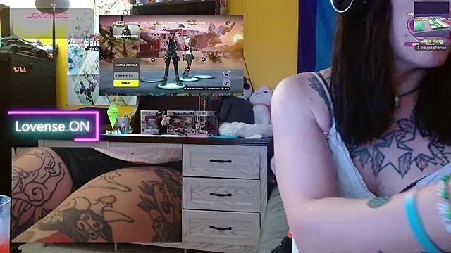 KylaRaven online show from May 23, 2026, 3:34 am