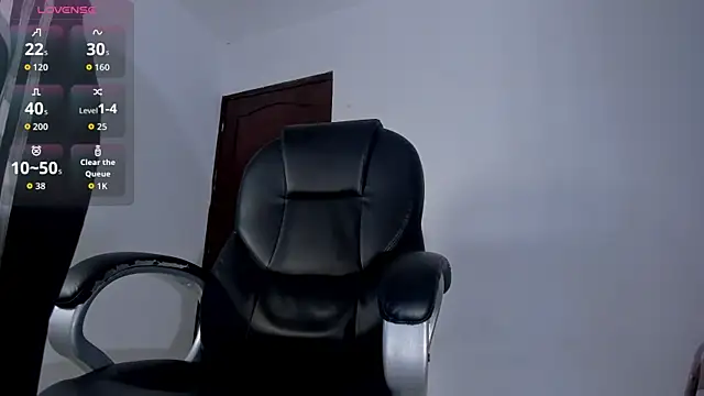 Snapshot of shooting_wilson chatting on July 9, 2026, 6:12 pm shooting wilson online show from July 9, 2026, 6:12 pm