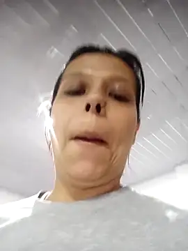 Snapshot of RossyAlvarez chatting on February 6, 2026, 11:08 pm RossyAlvarez online show from February 6, 2026, 11:08 pm