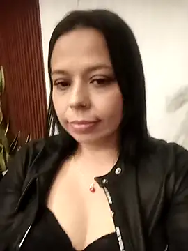 RossyAlvarez online show from July 1, 2026, 2:24 am