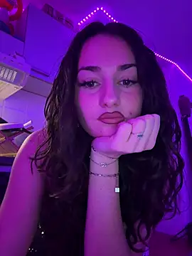 claraaaa06 online show from February 3, 2026, 7:52 pm