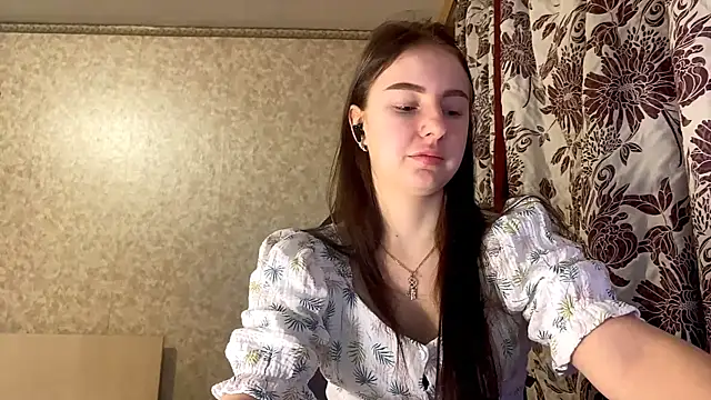 DanaRaven online show from January 18, 2026, 5:11 am