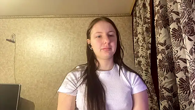 DanaRaven online show from February 3, 2026, 5:05 am