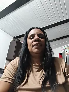 Snapshot of Zeyllyjhonson chatting on June 14, 2026, 2:46 am Zeyllyjhonson online show from June 14, 2026, 2:46 am
