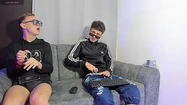 Two sexboys online show from March 5, 2026, 7:32 pm