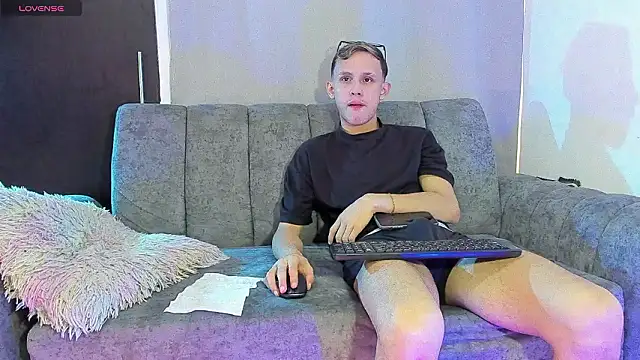 Two sexboys online show from March 17, 2026, 7:28 pm