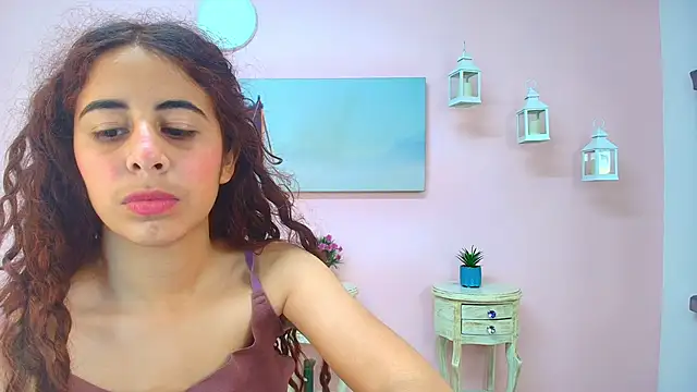 scarlett clyde online show from June 19, 2026, 12:42 pm
