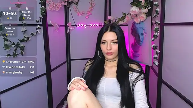 Kelly  Bunny online show from June 11, 2026, 2:53 am
