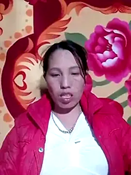 Snapshot of Gummiesu chatting on February 12, 2026, 11:27 am Gummiesu online show from February 12, 2026, 11:27 am