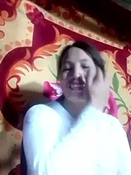 Snapshot of Gummiesu chatting on February 12, 2026, 11:44 pm Gummiesu online show from February 12, 2026, 11:44 pm