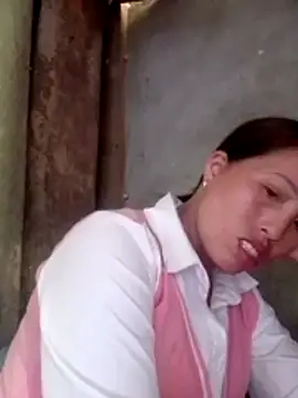 Snapshot of Gummiesu chatting on February 16, 2026, 6:31 am Gummiesu online show from February 16, 2026, 6:31 am