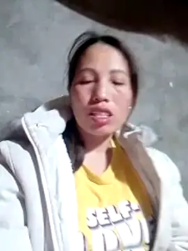 Snapshot of Gummiesu chatting on February 17, 2026, 8:59 pm Gummiesu online show from February 17, 2026, 8:59 pm