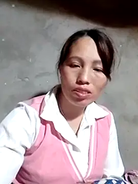 Snapshot of Gummiesu chatting on February 23, 2026, 8:39 pm Gummiesu online show from February 23, 2026, 8:39 pm