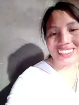 Snapshot of Gummiesu chatting on February 27, 2026, 12:05 pm Gummiesu online show from February 27, 2026, 12:05 pm