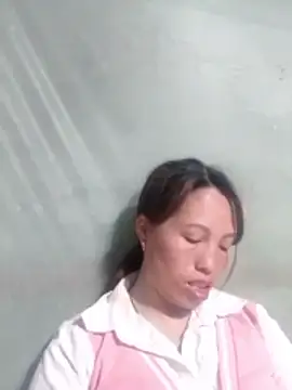 Snapshot of Gummiesu chatting on February 28, 2026, 7:37 pm Gummiesu online show from February 28, 2026, 7:37 pm