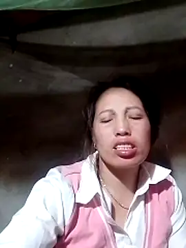 Snapshot of Gummiesu chatting on March 16, 2026, 6:23 pm Gummiesu online show from March 16, 2026, 6:23 pm