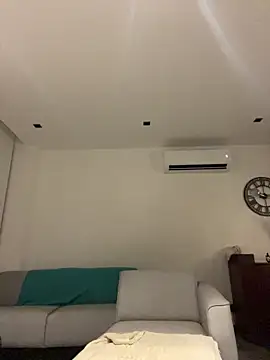 Snapshot of BUBUQUEEN chatting on March 8, 2026, 2:04 am BUBUQUEEN online show from March 8, 2026, 2:04 am