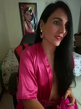 Miaswwe online show from June 17, 2026, 1:52 am
