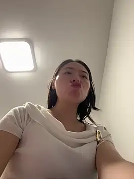 Cheating-wife online show from May 5, 2026, 12:24 pm