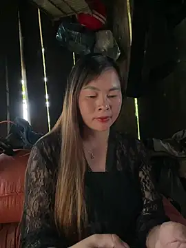 Bling sexy online show from April 26, 2026, 3:37 am