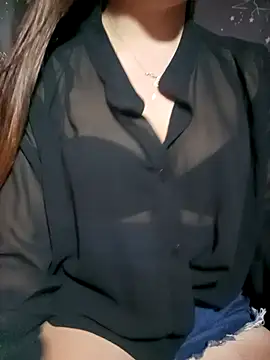 Bling sexy online show from May 7, 2026, 1:38 pm
