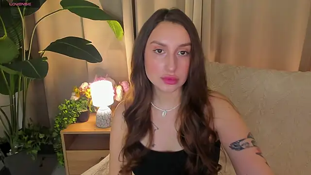 Celine Coello online show from May 5, 2026, 12:24 pm