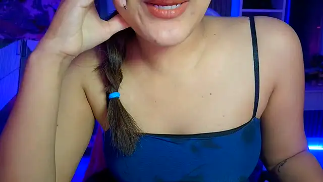 Snapshot of _Maanvi_ chatting on June 14, 2026, 1:14 am Maanvi online show from June 14, 2026, 1:14 am