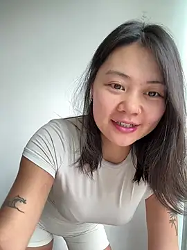 ruanruan05 online show from May 22, 2026, 12:29 am