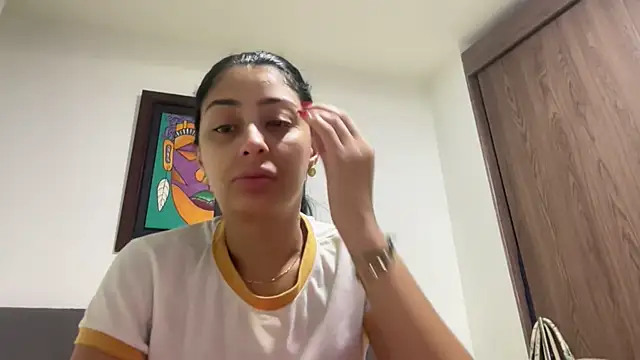 AbrilSantosxo online show from June 17, 2026, 1:45 pm