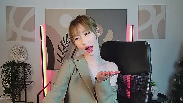 SarahRice online show from March 8, 2026, 2:04 am