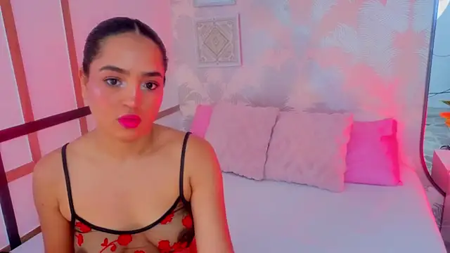 Emma Thompssonn online show from April 26, 2026, 12:14 pm