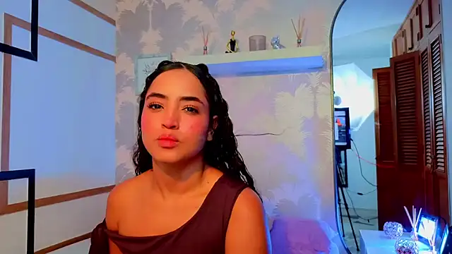 Emma Thompssonn online show from July 9, 2026, 12:09 pm