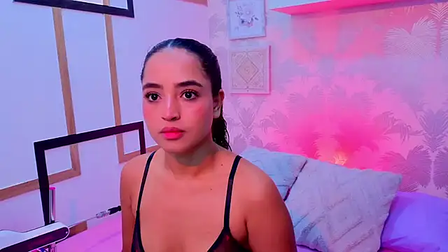 Emma Thompssonn online show from August 7, 2026, 12:07 pm