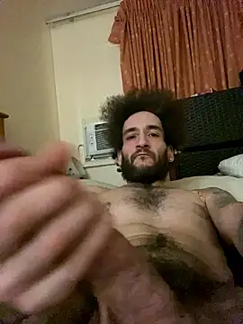 Snapshot of muggymug187 chatting on January 15, 2026, 2:32 pm muggymug187 online show from January 15, 2026, 2:32 pm